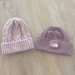2 NORTHFACE Beanies